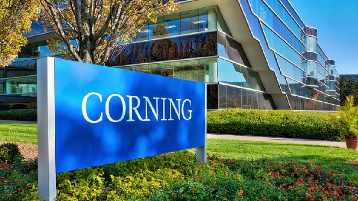 Apple supplier Corning to set up Rs 1,000 crore Gorilla Glass facility in Tamil Nadu