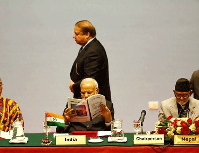modi-nawaz-690_112714025643.gif
