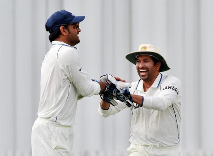 dhoni-sachin-690_123014065034.jpg