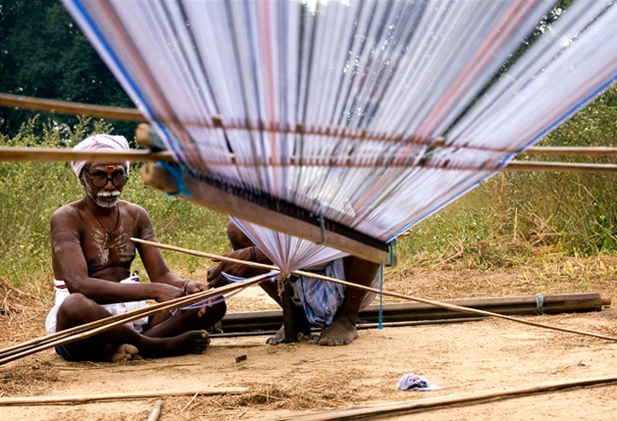 weaver_in_india_043015112343.jpg