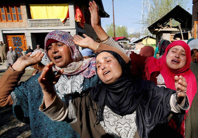 pti-srinagar-protest_041616111253.jpg