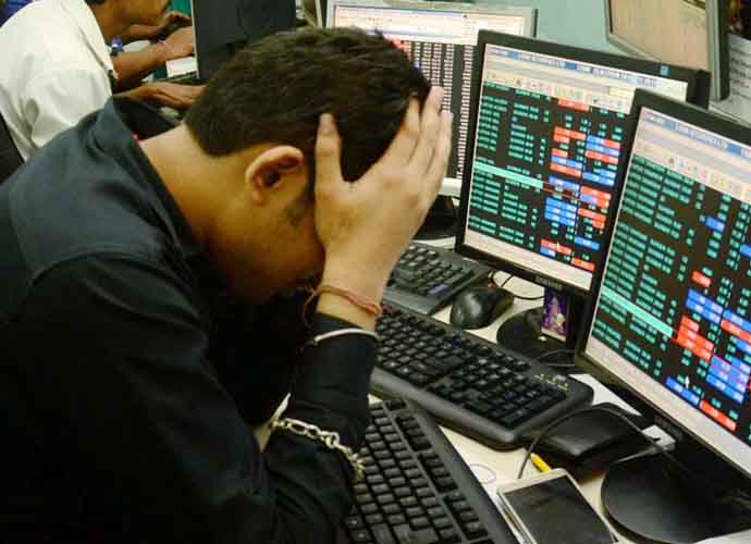 falling-stock-sensex_062816115016.jpg