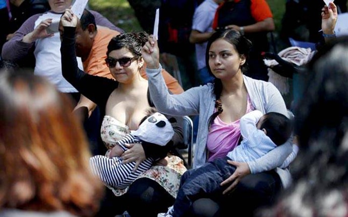 breastfeeding-mother_083016085850.jpg