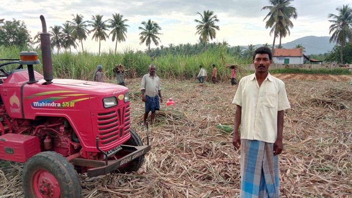 a-farmer-in-tamil-na_091816095431.jpg