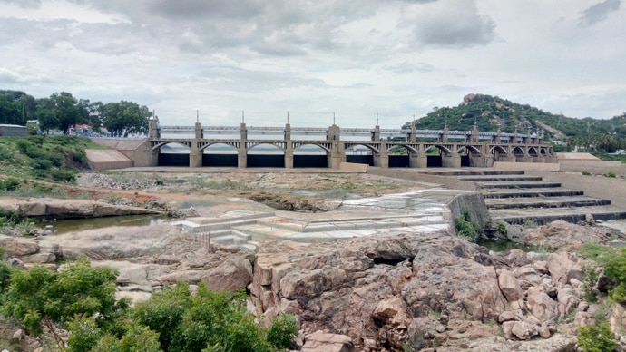 mettur-dam1_091816095335.jpg