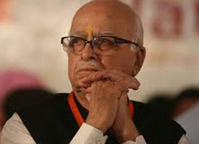 advani-embed_121116092400.jpg