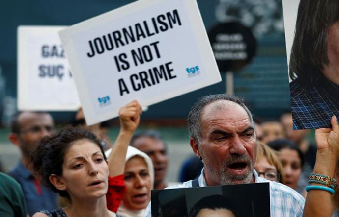 journalism_050317062827.jpg journalism_050317062827.jpg