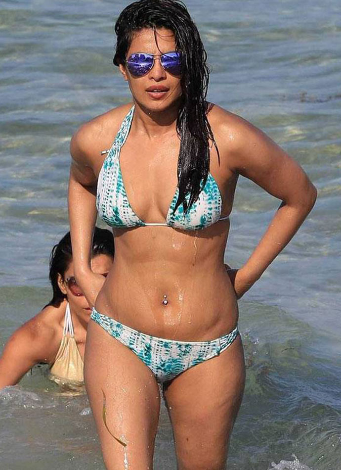 priyanka-body_052517_060317120221.jpg priyanka-body_052517_060317120221.jpg