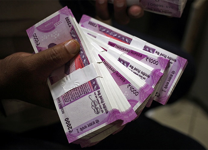 demonetisation-cash_072717033642.jpg