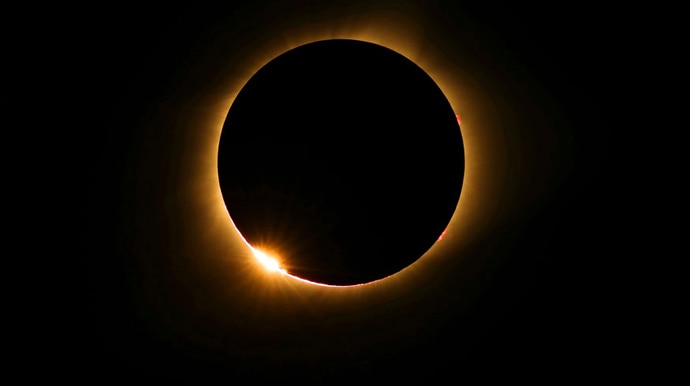 solar-eclipse-copy_082217112405.jpg