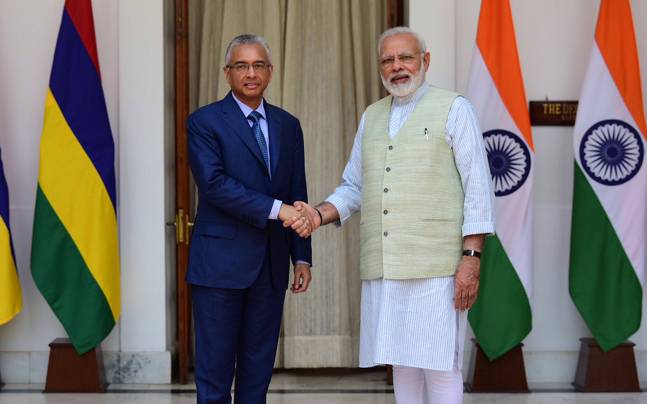 jugnauth-modi-story6_110117064225.jpg