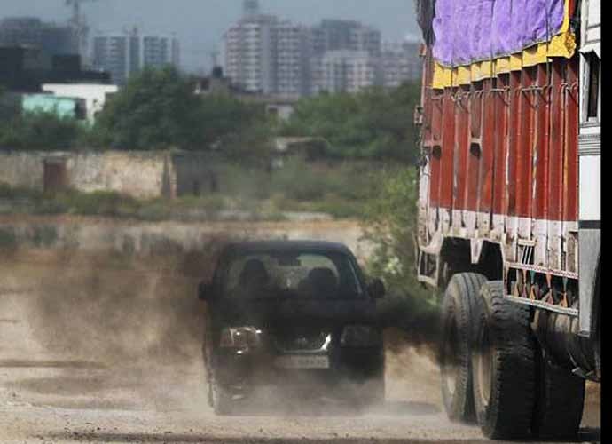 poli690_110817042458.jpg poli690_110817042458.jpg