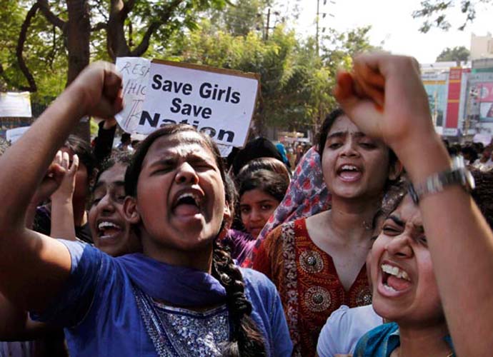 girl-inside_011118064635.jpg girl-inside_011118064635.jpg