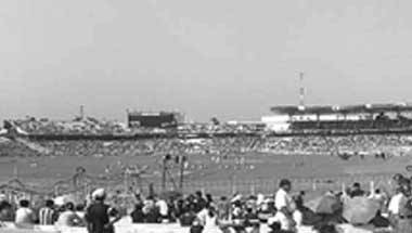 ক্রিকেট, পঙ্কজ রয়, কার্তিক বোস, খেলা