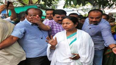 শিক্ষা ব্যবস্থা, কলেজ পরিদর্শনে মমতা