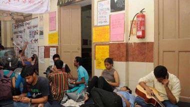 কলকাতা মেডিক্যাল কলেজ, এমবিবিএস ছাত্রদের হোস্টেল, মেডিক্যালে ছাত্র অনশন