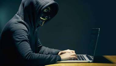 বিমান টিকিট, সেলফোন রিচার্জ, কার্ড জালিয়াতি, ব্যাঙ্ক জালিয়াতি