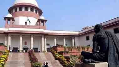 মানবাধিকার সংগঠন, জরুরি অবস্থা, সমাজকর্মী গ্রেপ্তার