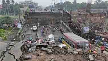 বিপর্যয়, রক্ষণাবেক্ষণ, পূর্তদপ্তর, ভেঙে পড়ল মাঝেরহাট সেতু