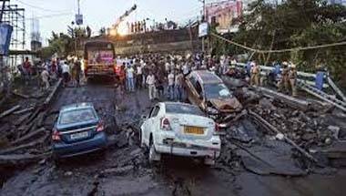 বিবেকানন্দ রোড ফ্লাইওভার, কলকাতা পুলিশ, পূর্তদপ্তর, ভেঙে পড়ল মাঝেরহাট সেতু