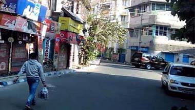 কলকাতা পুরসভা, বামফ্রন্ট, সন্তোষপুর, ভেঙে পড়ল মাঝেরহাট সেতু