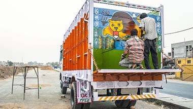 সামাজিক বার্তা, ট্রাকের গায় চিত্র, সবার জন্য বিজ্ঞান