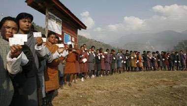 রাজতন্ত্র, ডোকলাম, ইন্দো ভুটান সম্পর্ক, ভুটান সাধারণ নির্বাচন