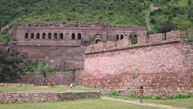 অলৌকিক, কুসংস্কার, ভানগড়