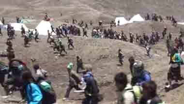 পুলওয়ামা জঙ্গিহামলা, সোশ্যাল মিডিয়া, সত্যিটা কী?