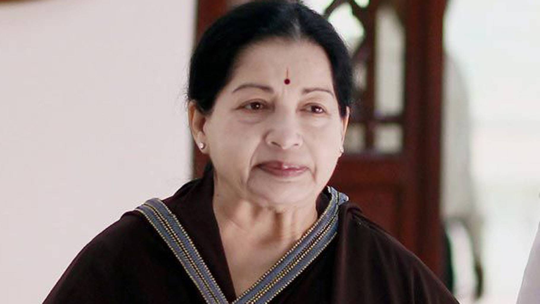 Tamil Nadu on the brink of chaos with Jayalalithaa 3 weeks ...