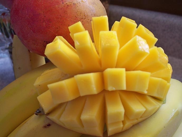 No, mangoes don’t make you fat and diabetics can have them too