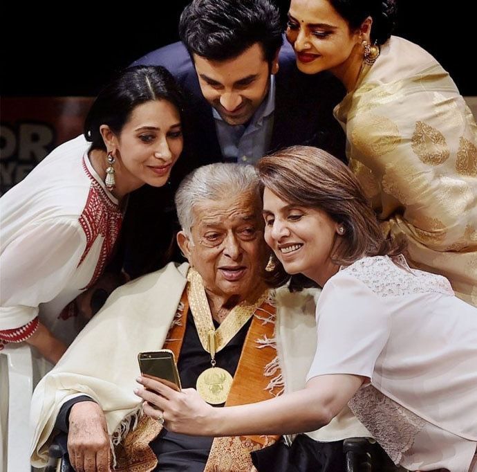 Shashi Kapoor, one of Indian cinema’s most loved stars, dies. Tributes