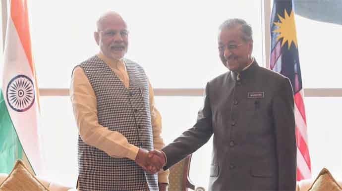 modi-mahathir_070618071713.jpg