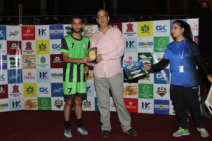Hist school chairman Vijay Dhar with one of the winners. (Photo: Author) Hist school chairman Vijay Dhar with one of the winners. (Photo: Author)