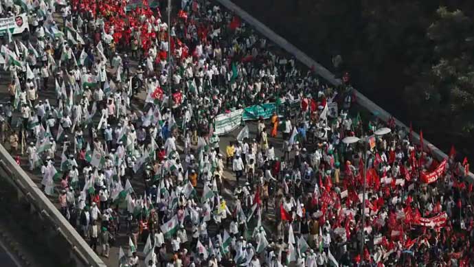 farmers-690_120318045030.jpg farmers-690_120318045030.jpg