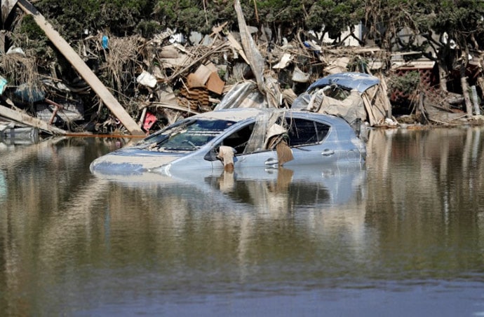 main_japan-floods_123118045321.jpg