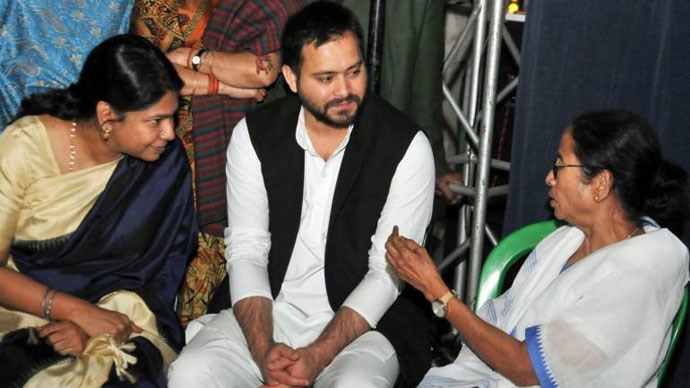 Apart from Tejashwi Yadav and Kanimozhi, Chandrababu Naidu visited Mamata. Others called, tweeted. 