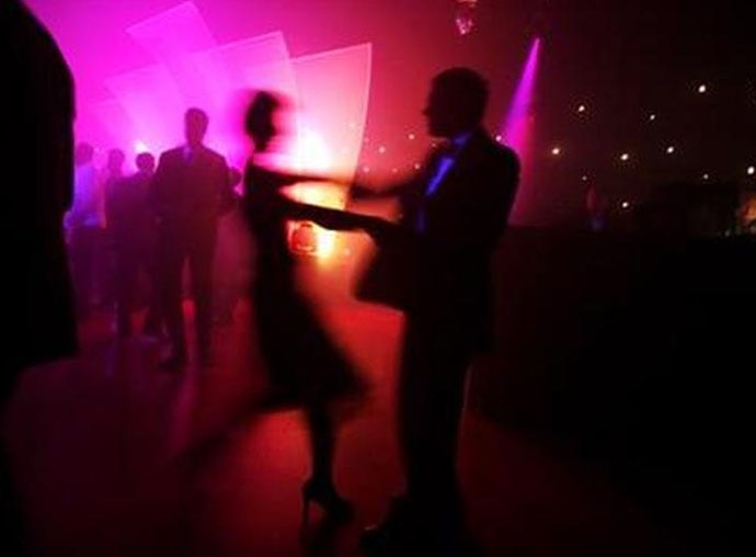 party-690_122419025413.jpg party-690_122419025413.jpg