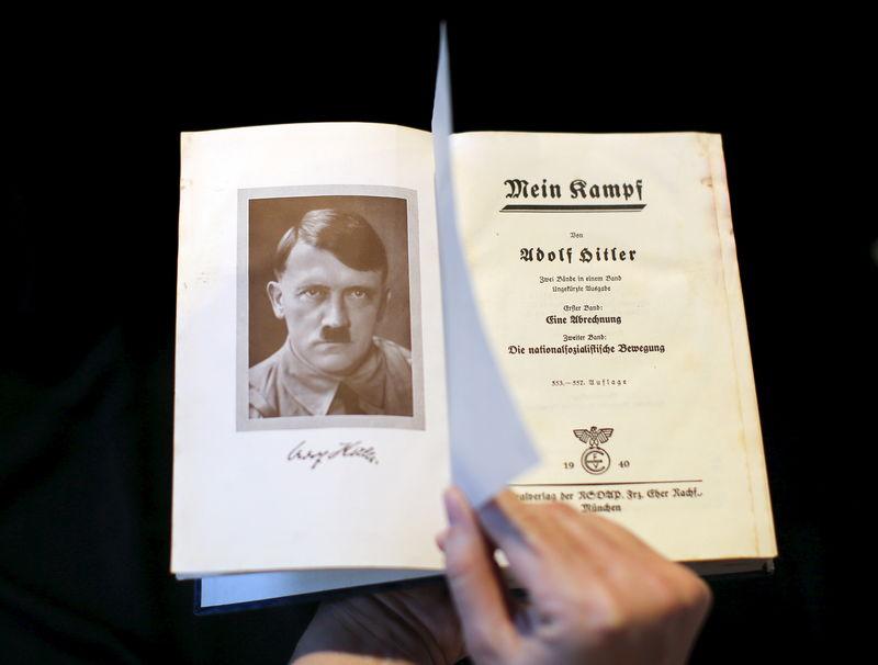 mein-kampf_reuters_060120102621.jpg