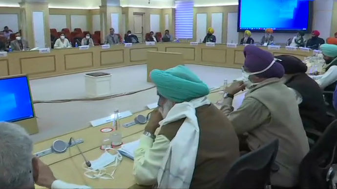 farmer-talks-1_120120044450.jpg farmer-talks-1_120120044450.jpg