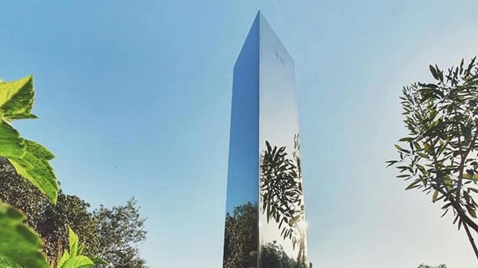 monolith_010121024711.jpg monolith_010121024711.jpg