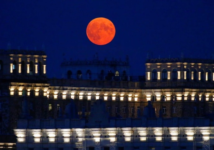 main_strawberry-moon_062521054926.png main_strawberry-moon_062521054926.png