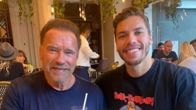 arnold-with-his-son-_122921075119.jpg arnold-with-his-son-_122921075119.jpg