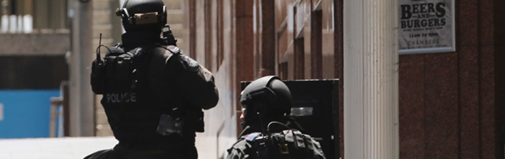 Sydney siege: Darkness descends in the city