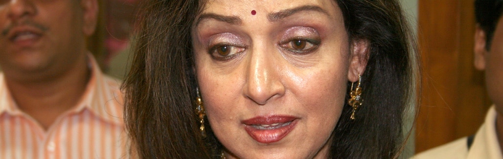 Is Hema Malini wrong in blaming the girl's father for the car accident?