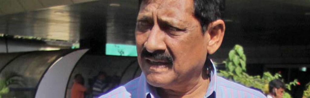 Only Modi can explain: What does Chetan Chauhan know about fashion technology? Only Modi can explain: What does Chetan Chauhan know about fashion technology?