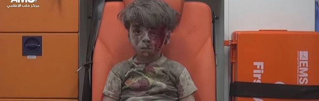 Image of Syrian boy rescued from Aleppo rubble will break your heart