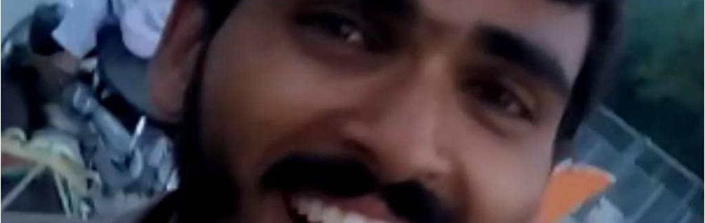 How a Pakistani fruit-seller is singing Arijit Singh's song and winning hearts How a Pakistani fruit-seller is singing Arijit Singh's song and winning hearts