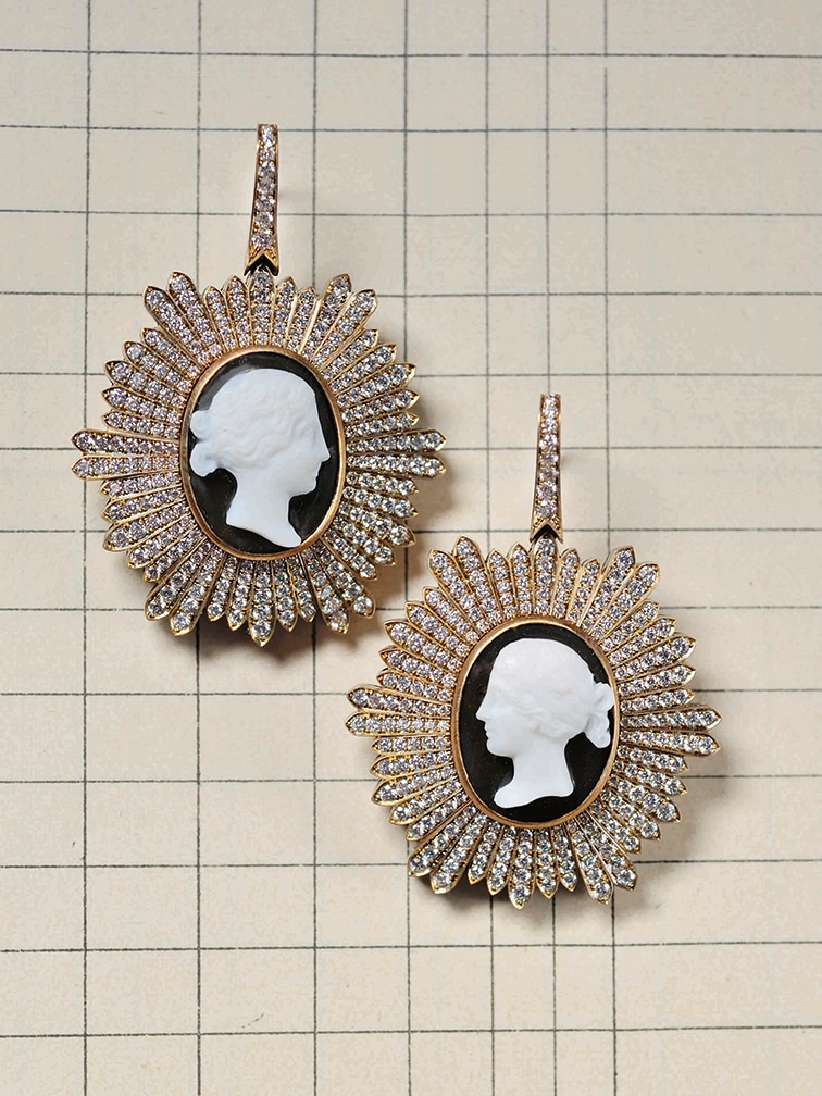 hemmerle-earrings-cameos-diamonds-white-gold-bronze-0297-10_031518124104.jpg