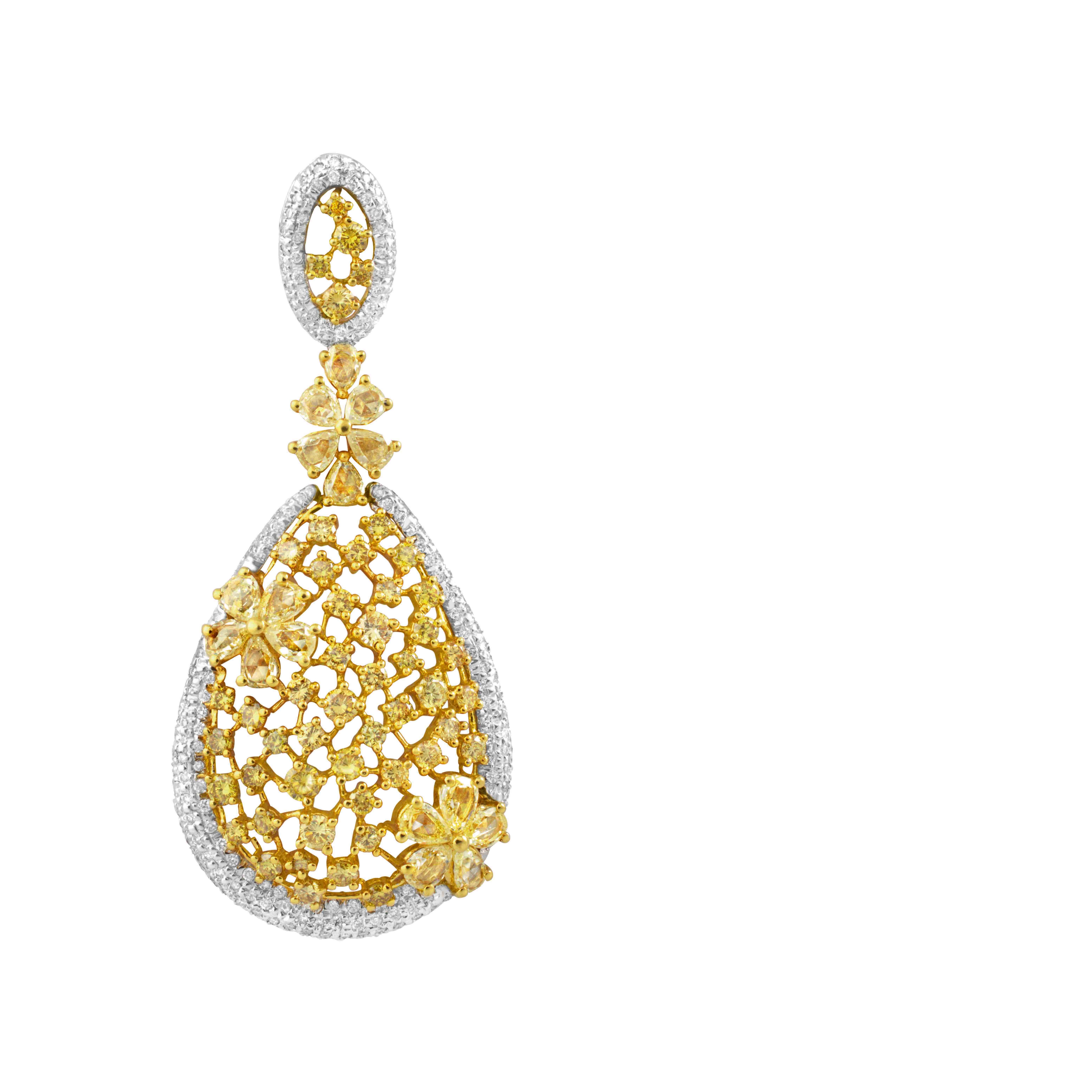 Earring, Minawala.